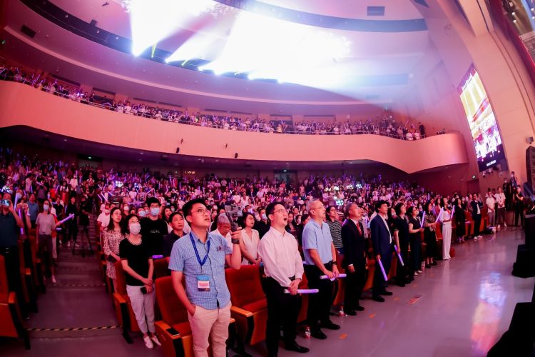 %e9%9f%b3%e4%b9%90%e4%bc%9a%e5%b0%be%e5%a3%b0%e5%85%a8%e4%bd%93%e8%b5%b7%e7%ab%8b%e9%ab%98%e5%94%b1%e3%80%8a%e6%88%91%e5%92%8c%e6%88%91%e7%9a%84%e7%a5%96%e5%9b%bd%e3%80%8b