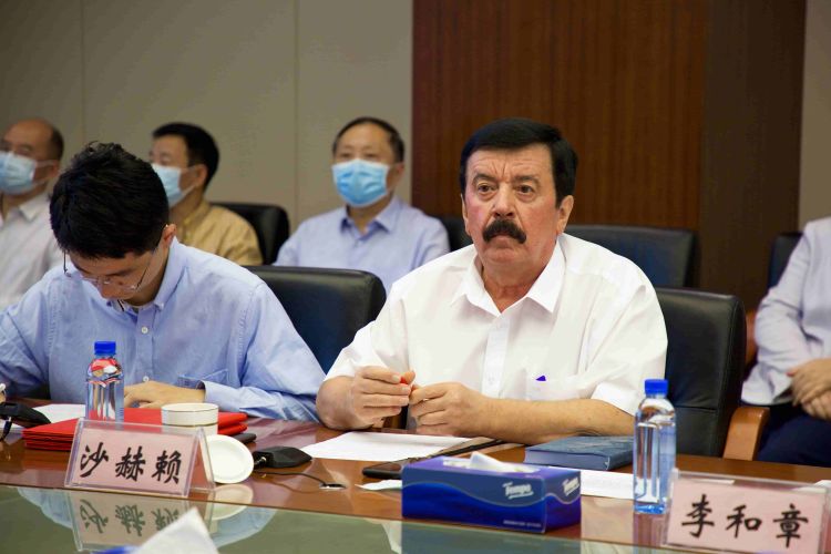 24941649851235_-pic_hd-1