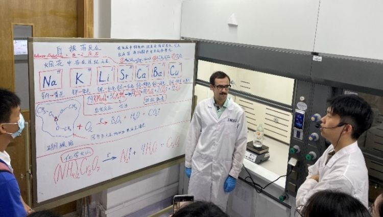 828fe8b6f1bf8a5f14c36ca7de1_c34c590f_76535