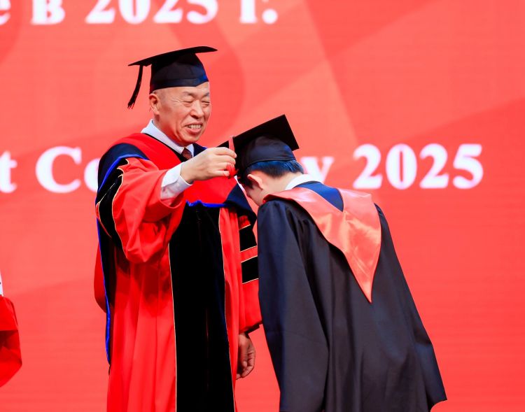 03c390de1ea1bcf28416c46980855395