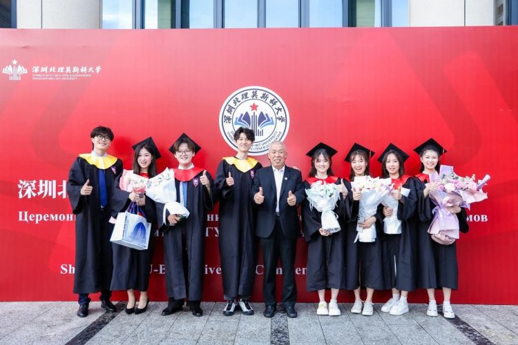 dc6b0a8373434a74c91a614fc3ee6e3a