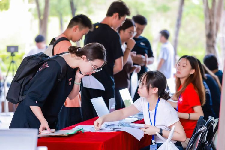 c9293b1e0f34d9d009efe0fb52ee0652