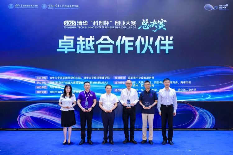 bb8737c3a6e954ed644114e012b06228