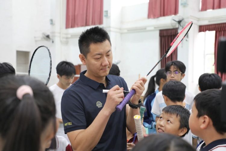 2a8513edbf73d1bfeebc3d6cb025bfce